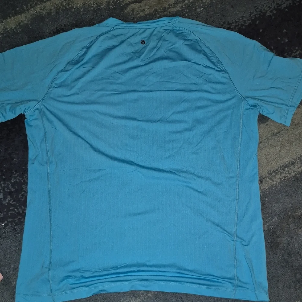 lululemon athletica Turquoise Short Sleeve Tee - Picture 2 of 2